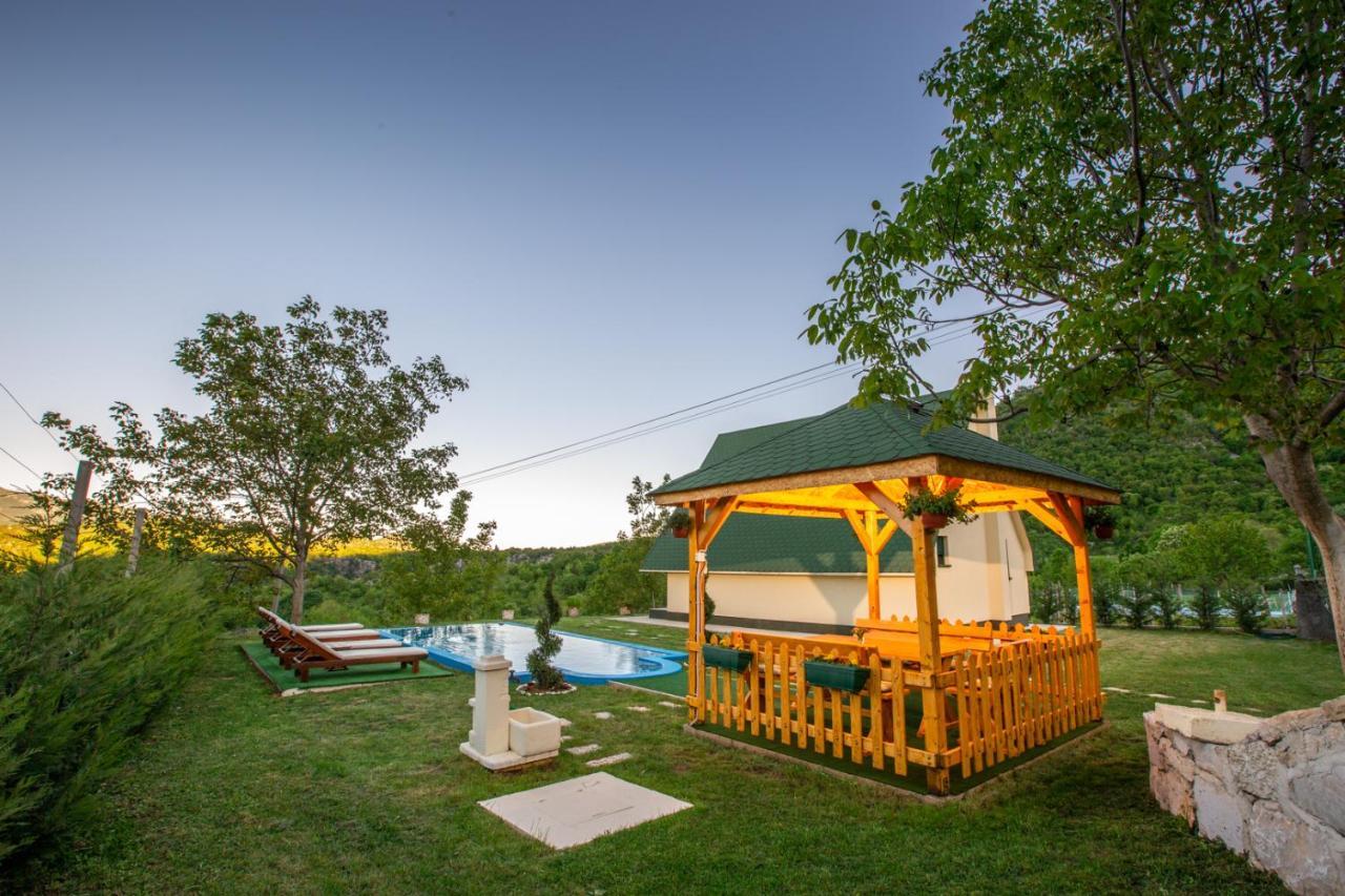 Гостевой дом Cozy House Ostrog Никшич Экстерьер фото